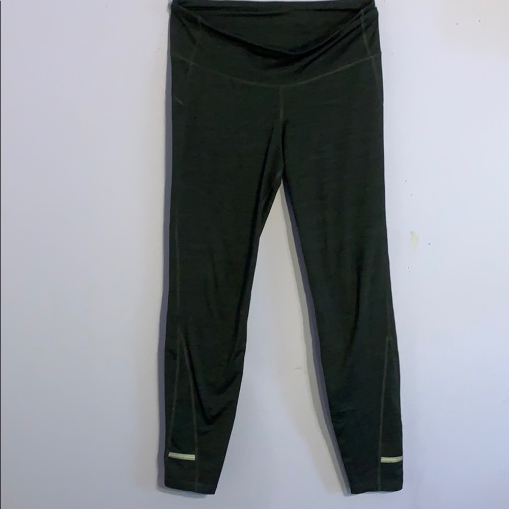 Gray athletic leggings